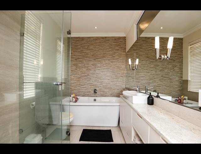 2 BEDROOM APARTMENT TO LET IN MORNINGSIDE